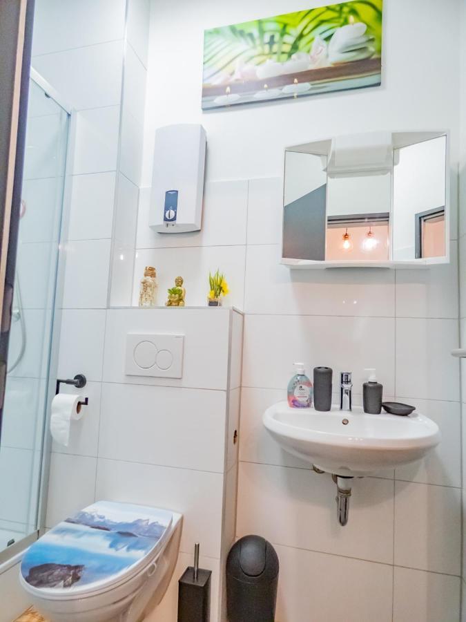 #221 Moderne City Wohnung Im Herzen Von نيوس المظهر الخارجي الصورة
